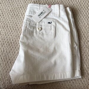 NWT: Vineyard Vines 3 1/2 Inch Herringbone Every Day Shorts